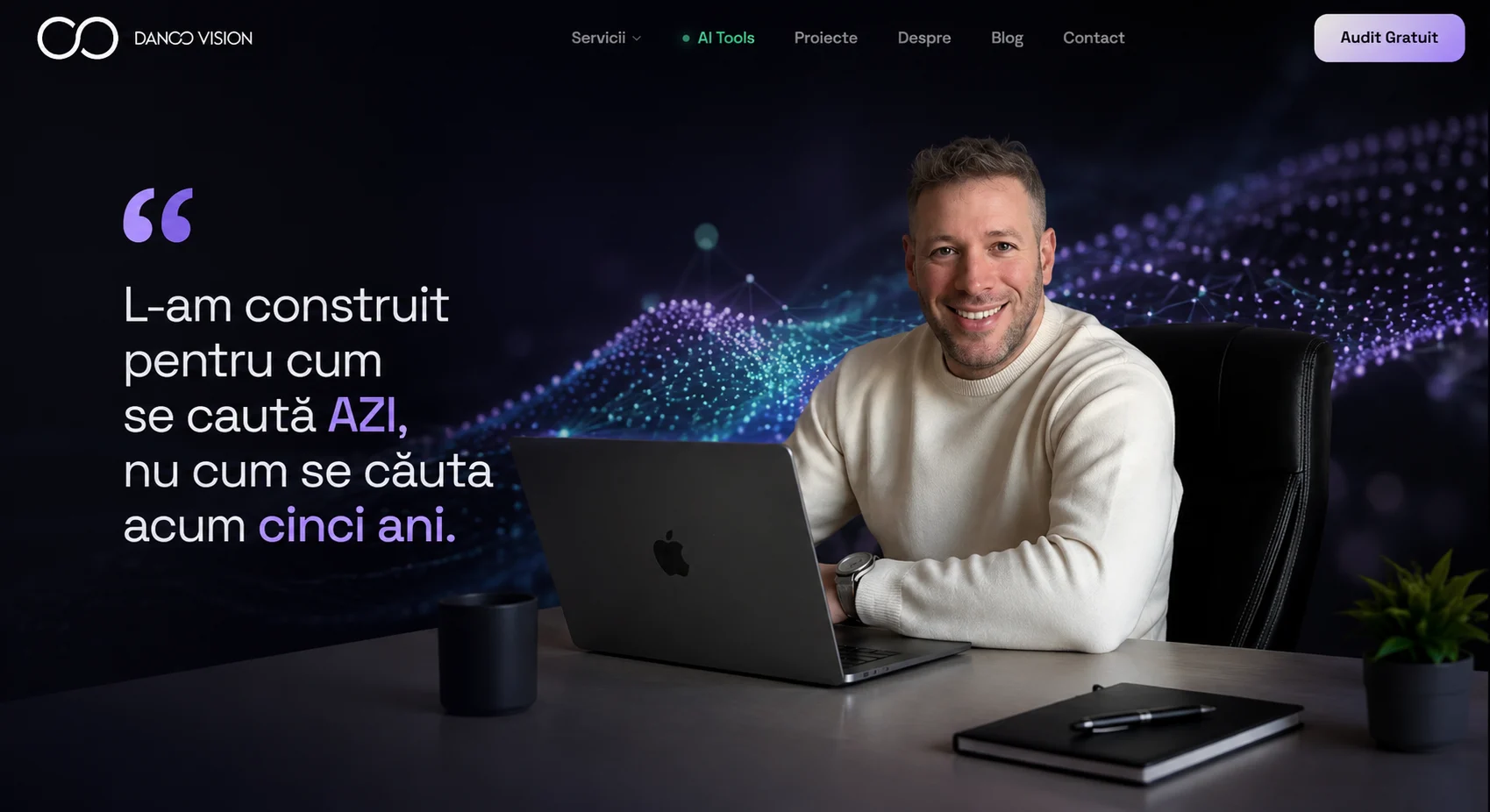 20 de ani mai târziu, ne-am refăcut site-ul. Și nu, nu e doar un „facelift”