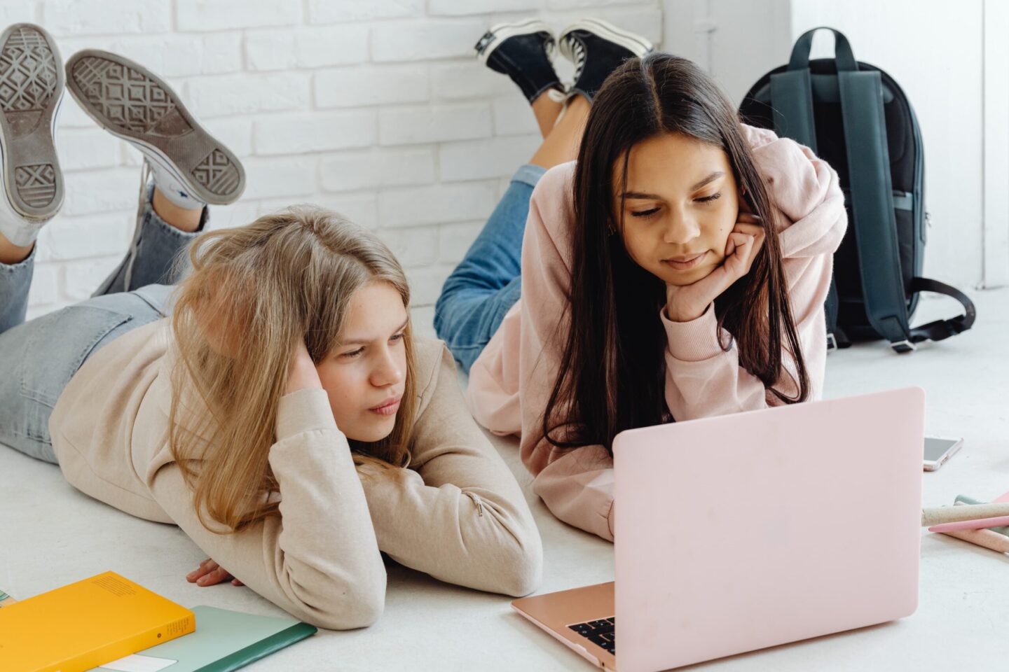 Digital Marketing Pentru Gen Z: Un ghid al celor mai bune practici